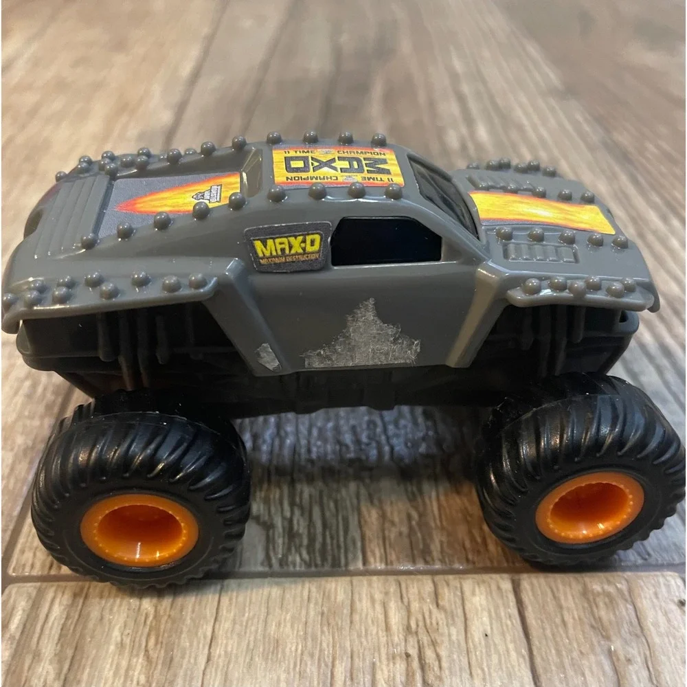 Monster Jam Max-D Maximum Destruction Grey Monster Truck 2015‎ McDonalds Toy
